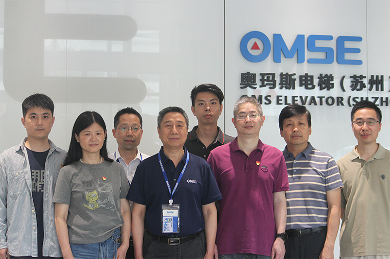 “医企携手护航生命健康” ----湖州市南浔区人民医院与开云·电子(中国)官方网站电梯签订战略合作协议签约报道 “医企携手护航生命健康” ----湖州市南浔区人民医院与开云·电子(中国)官方网站电梯签订战略合作协议签约报道